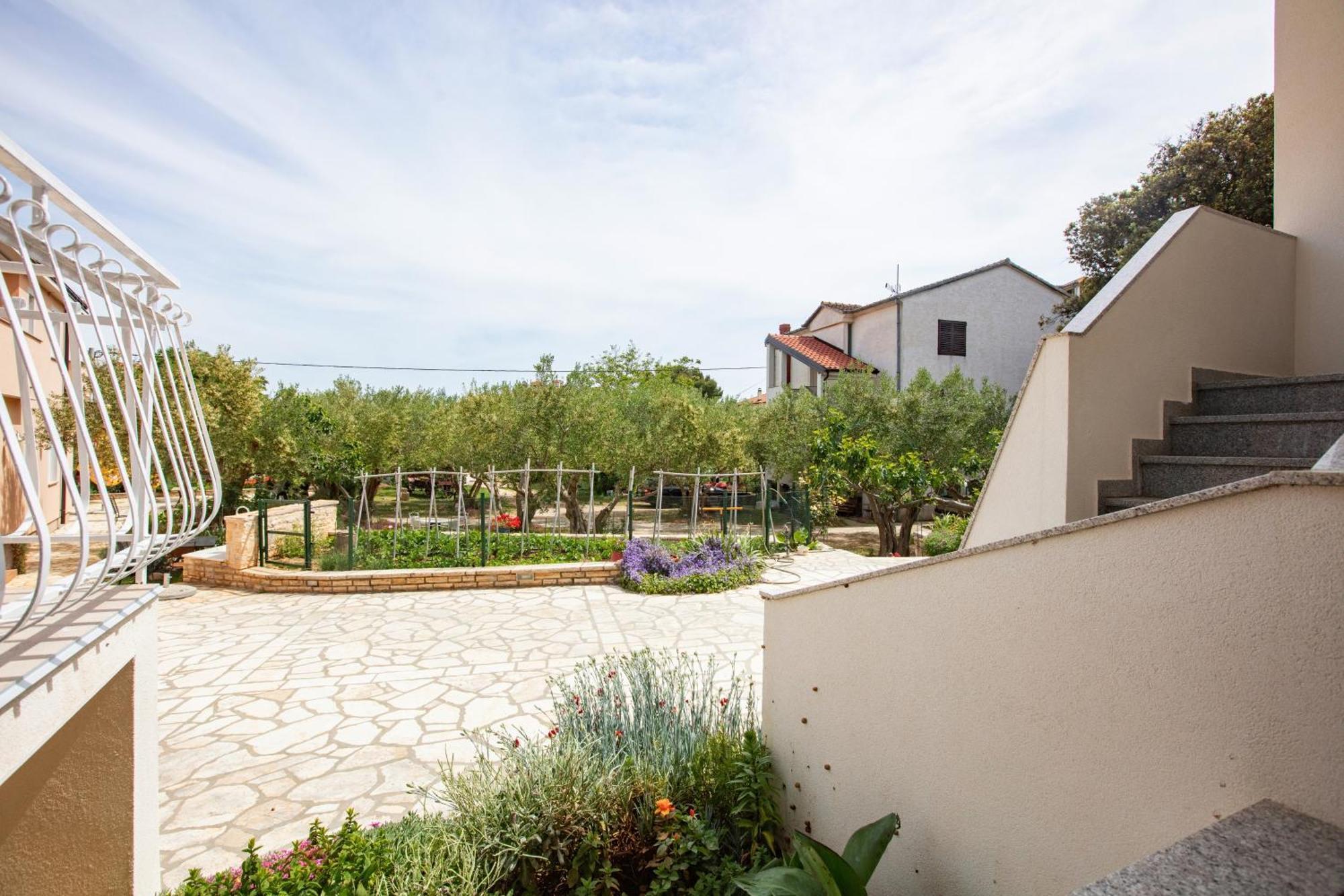 Apartments With A Parking Space Pakostane, Biograd - 22375 Экстерьер фото
