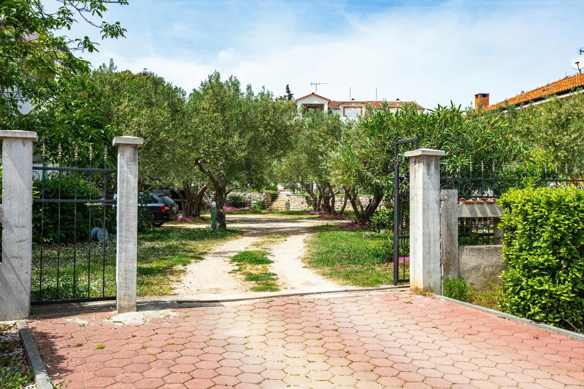 Apartments With A Parking Space Pakostane, Biograd - 22375 Экстерьер фото